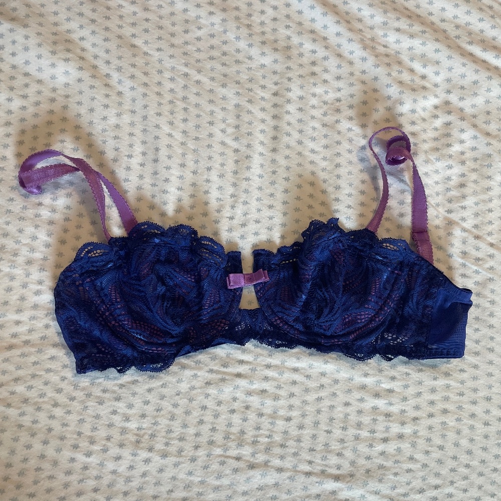 Adore Me lace bra - 30DD